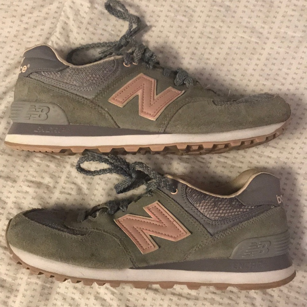 New Balance 574 Tennis Shoe